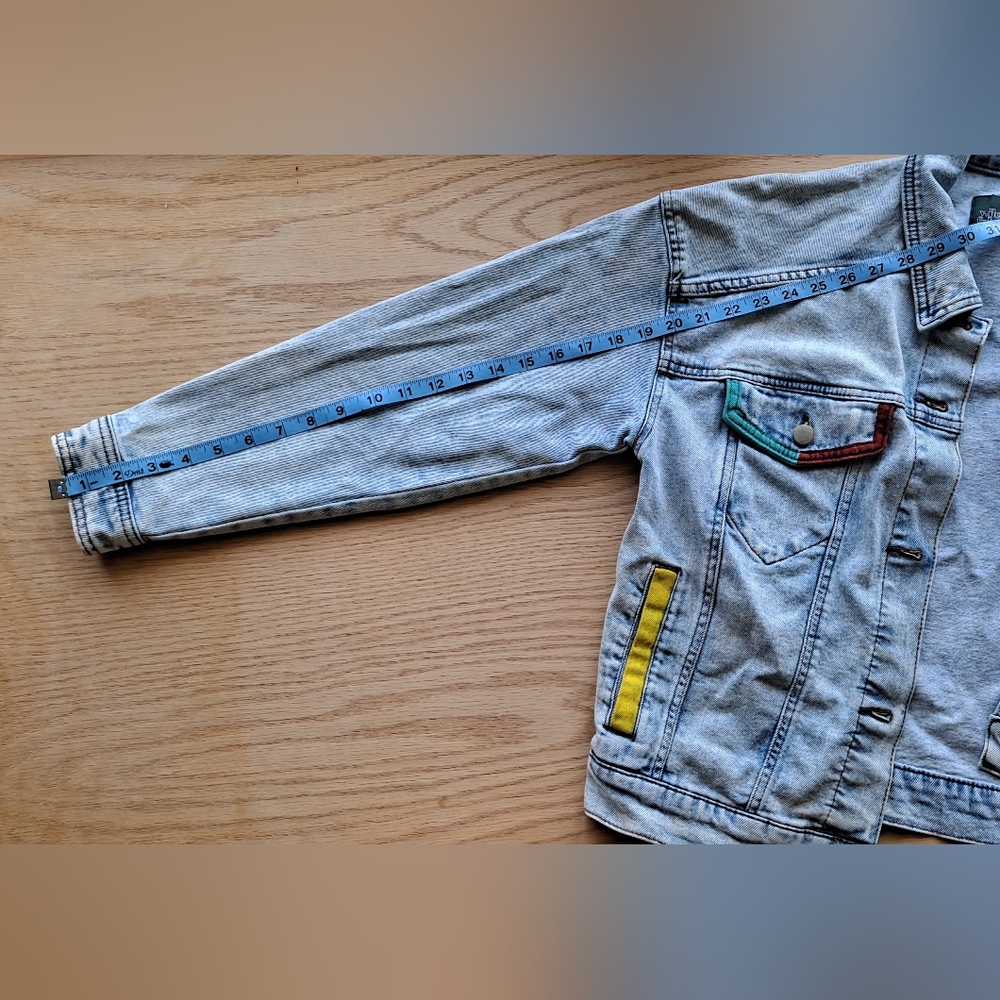 Hand Painted Jean Jacket - Picture 6 of 6
